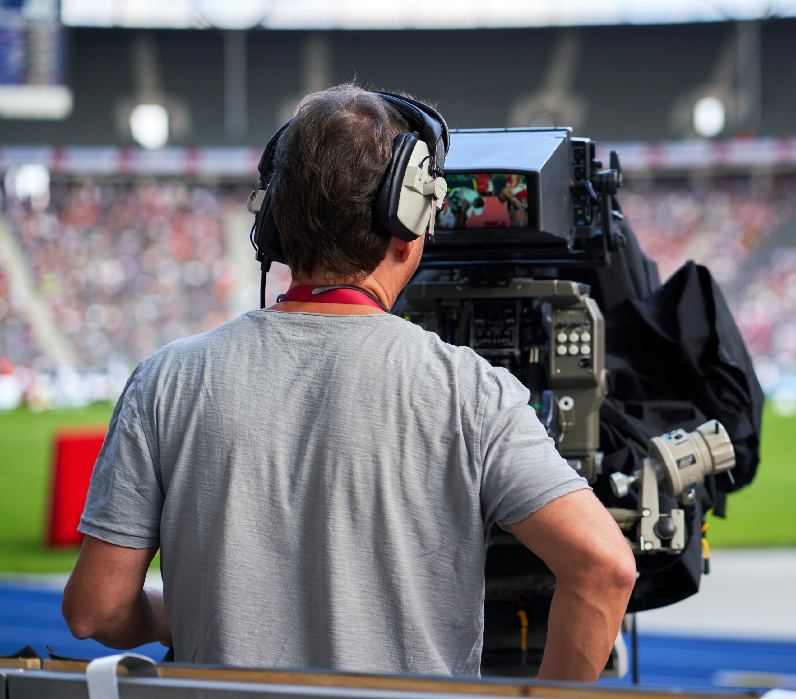 Immersive Event Broadcasting Powered by 5G
